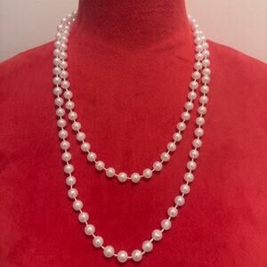 Faux pearl beaded necklace